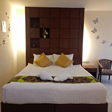 Hotel 7 Sky Residency Patong Esterno foto