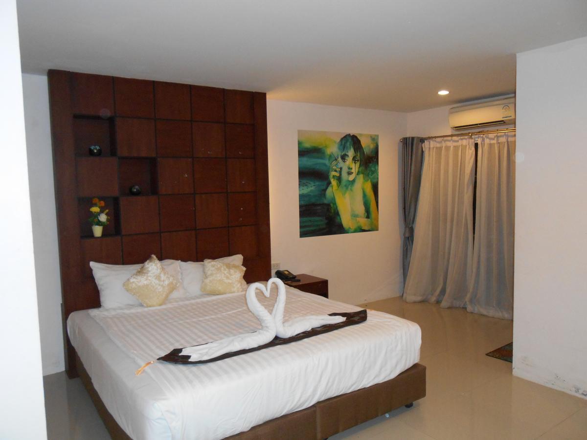 Hotel 7 Sky Residency Patong Esterno foto