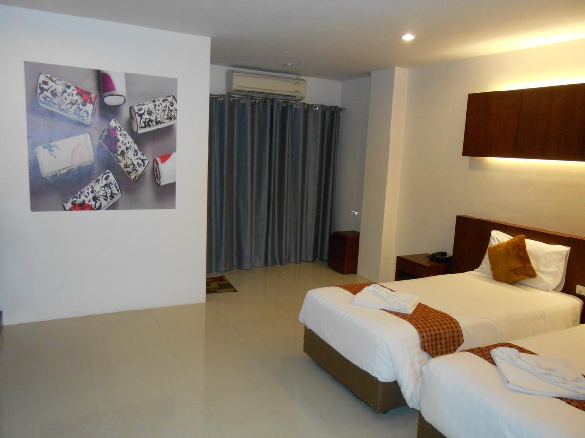Hotel 7 Sky Residency Patong Esterno foto