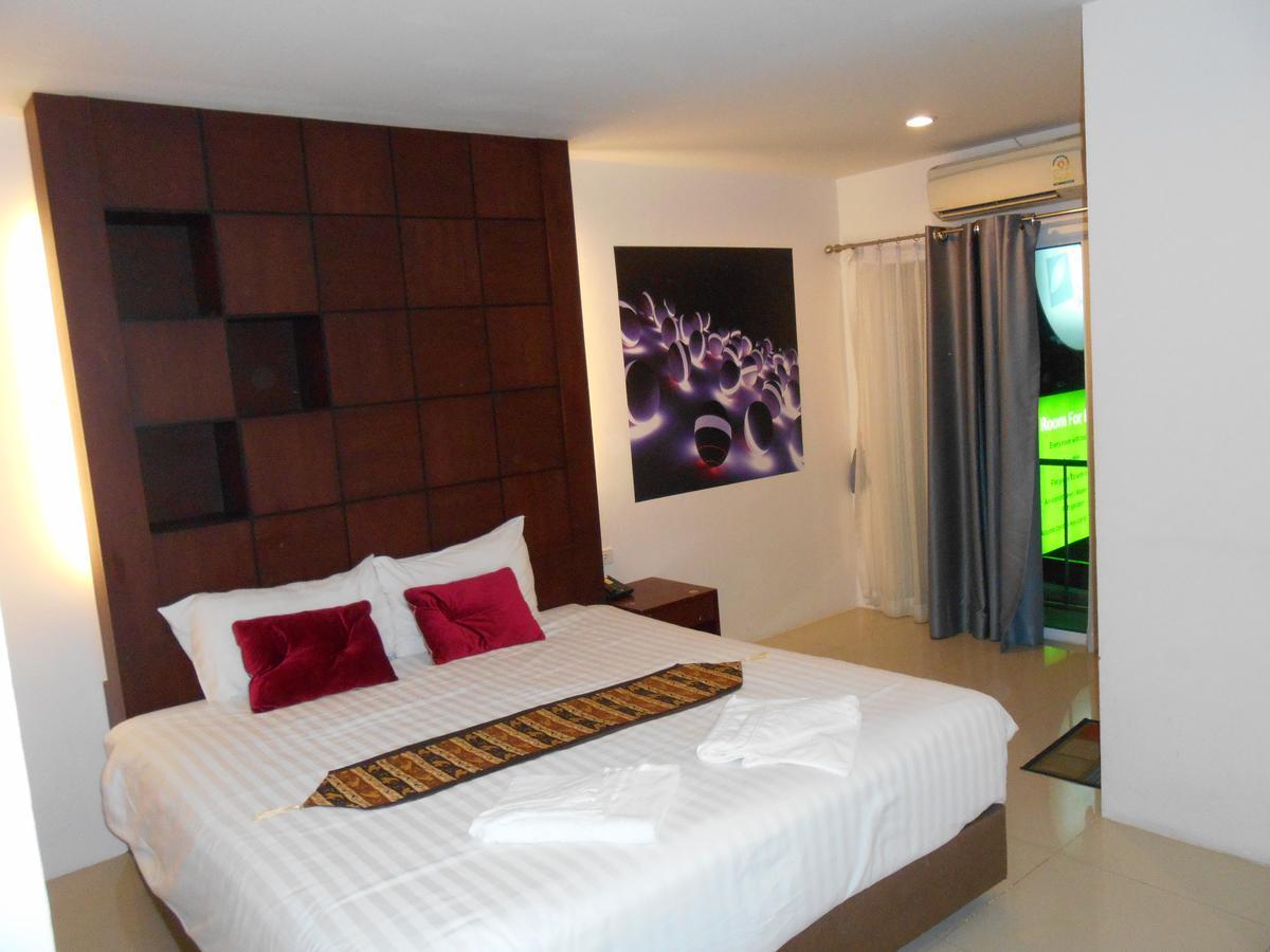 Hotel 7 Sky Residency Patong Esterno foto