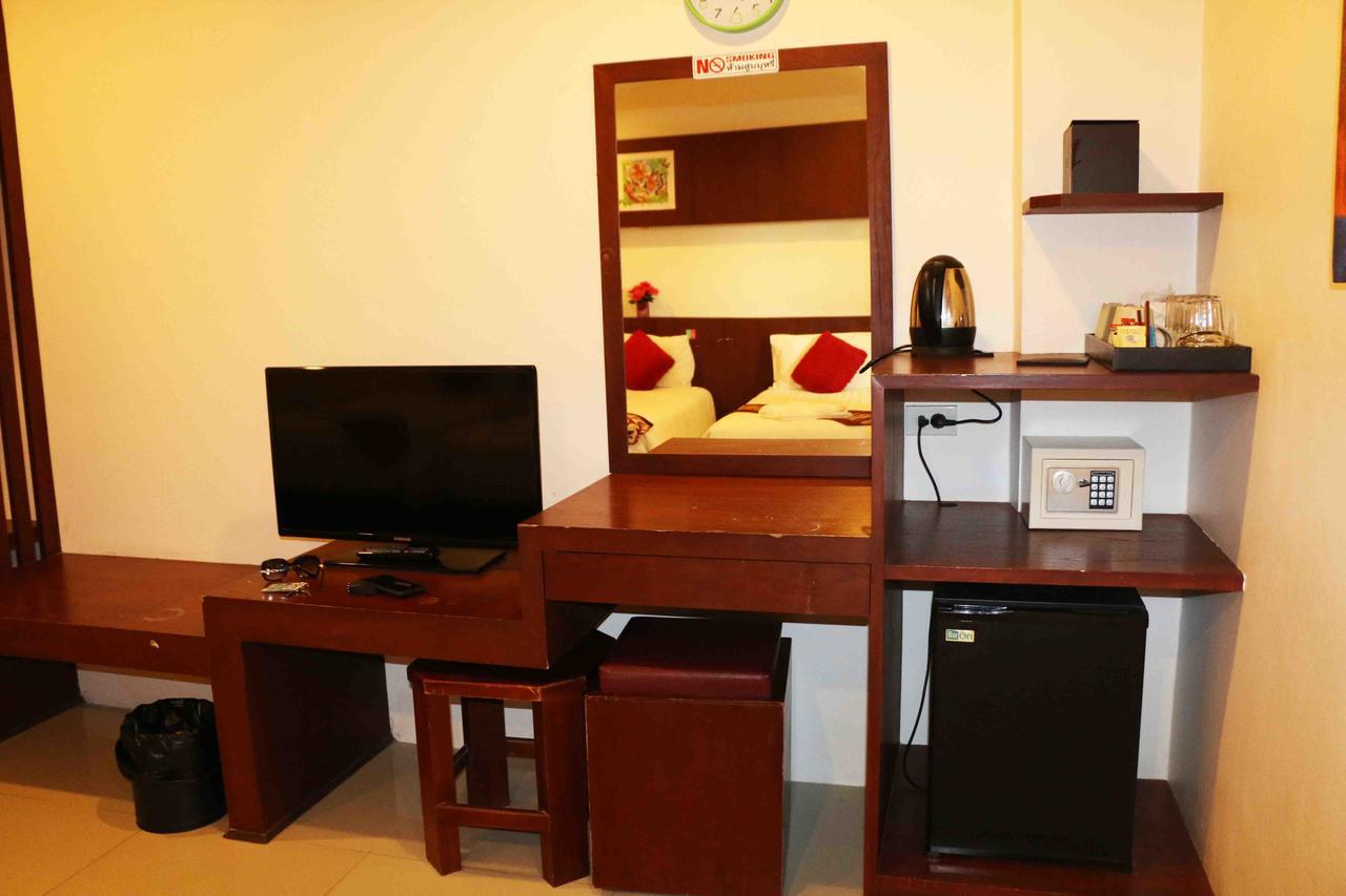 Hotel 7 Sky Residency Patong Esterno foto