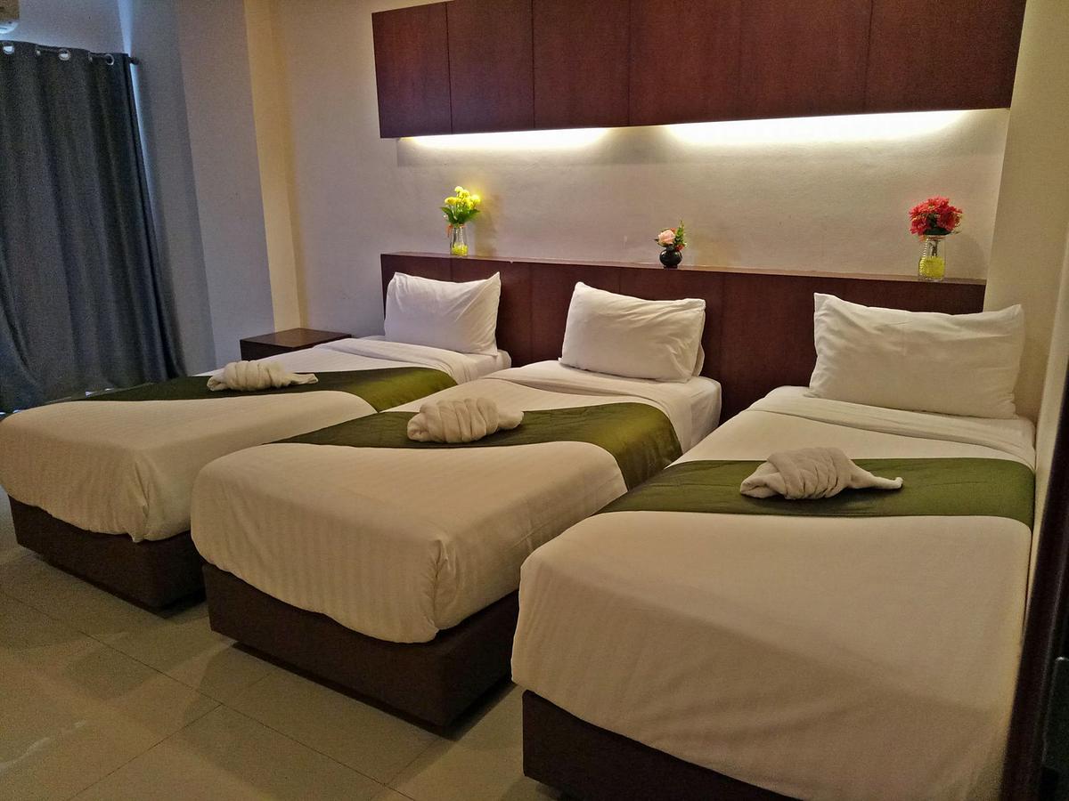 Hotel 7 Sky Residency Patong Esterno foto