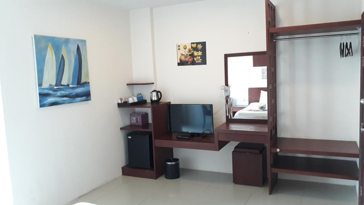 Hotel 7 Sky Residency Patong Esterno foto