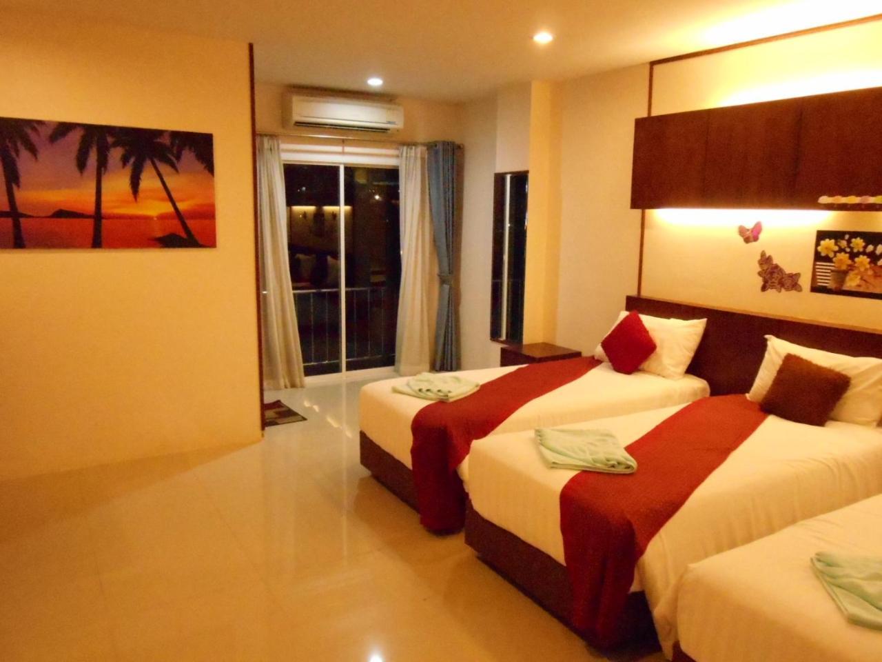 Hotel 7 Sky Residency Patong Esterno foto