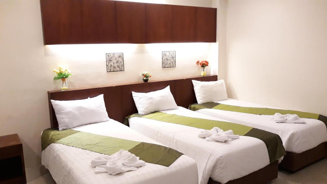 Hotel 7 Sky Residency Patong Esterno foto