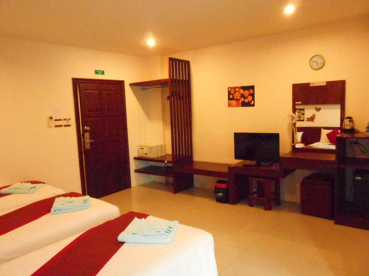 Hotel 7 Sky Residency Patong Esterno foto