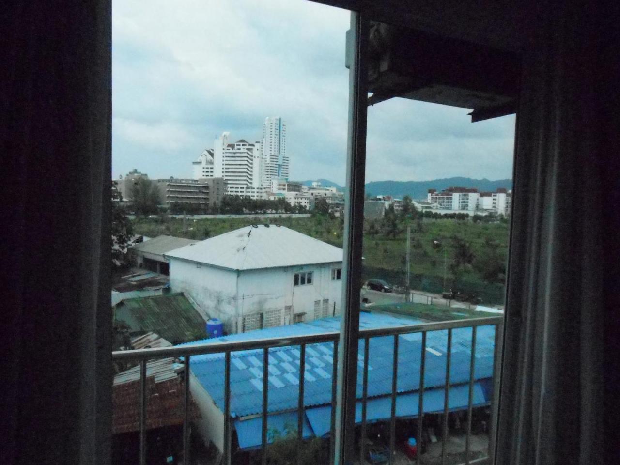 Hotel 7 Sky Residency Patong Esterno foto