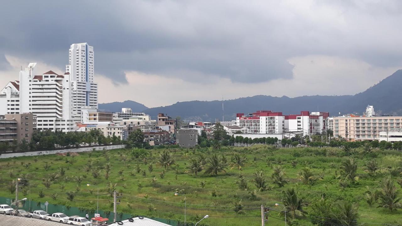 Hotel 7 Sky Residency Patong Esterno foto